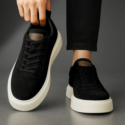 La Classic Suede Trainer = La Basket Classique en Suédine